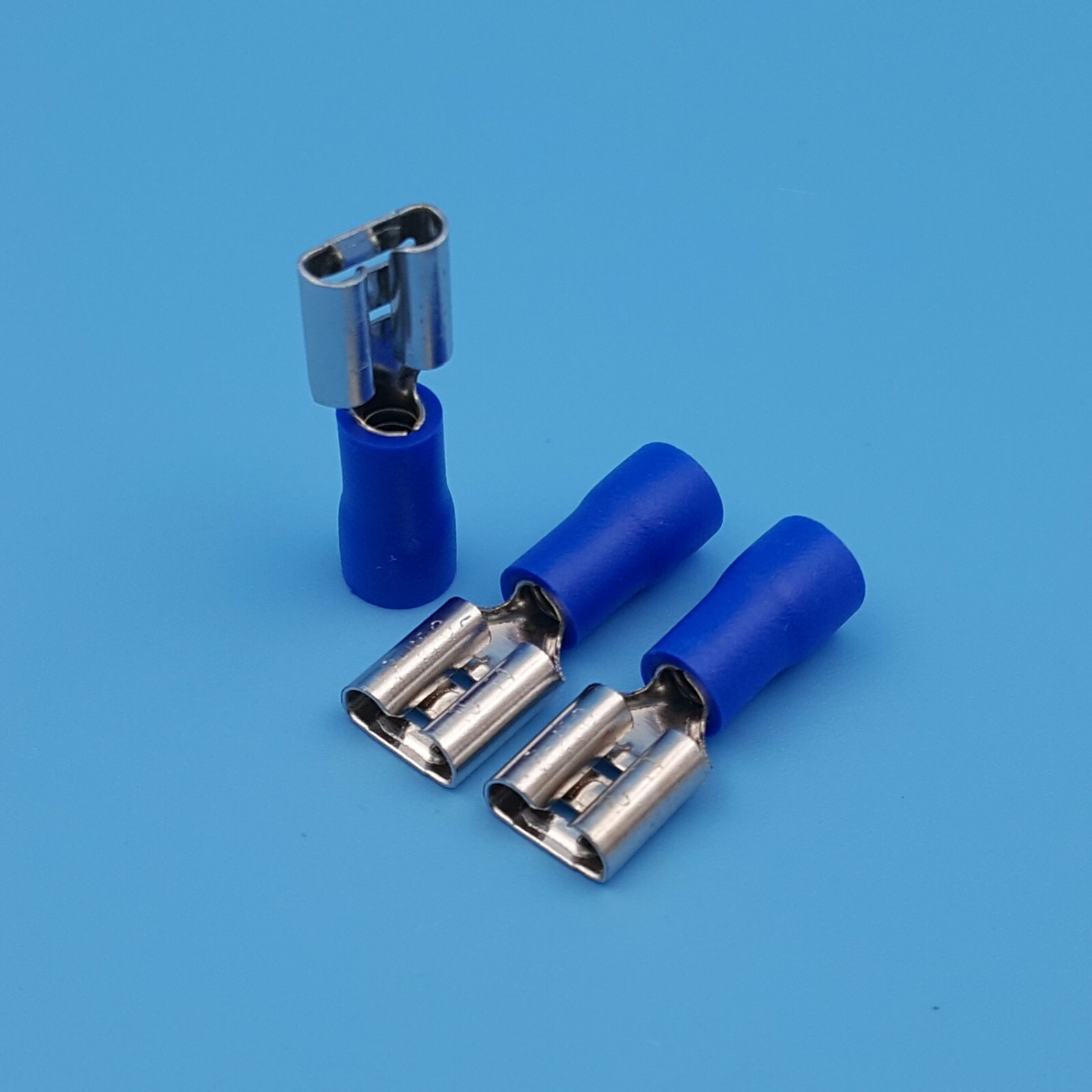 100Pcs Blue Female 6.3mm Spade Quick Disconnect 16-14 AWG Wire Crimp Terminals