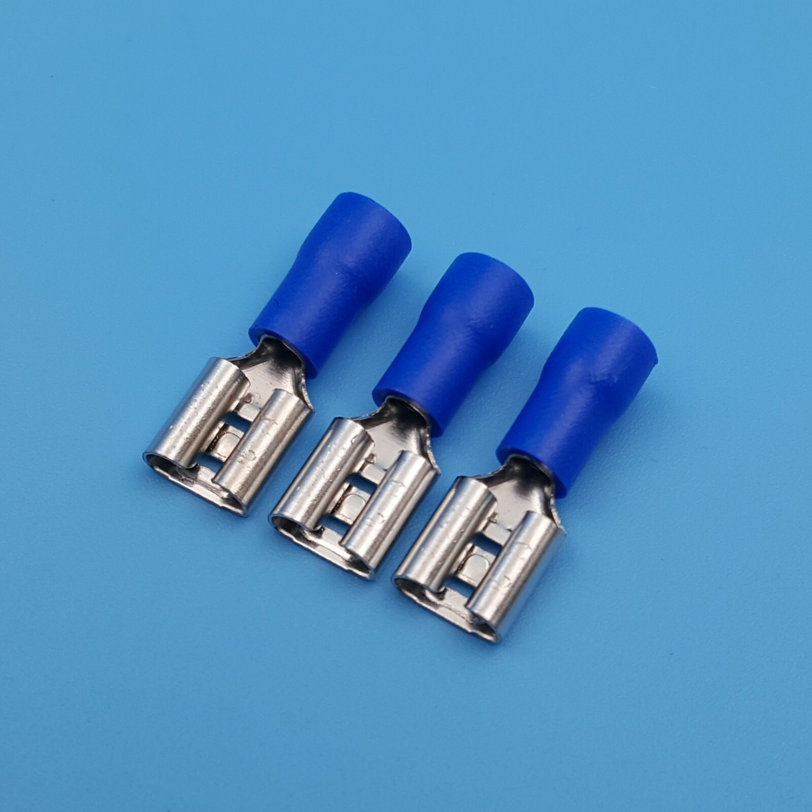 100Pcs Blue Female 6.3mm Spade Quick Disconnect 16-14 AWG Wire Crimp Terminals