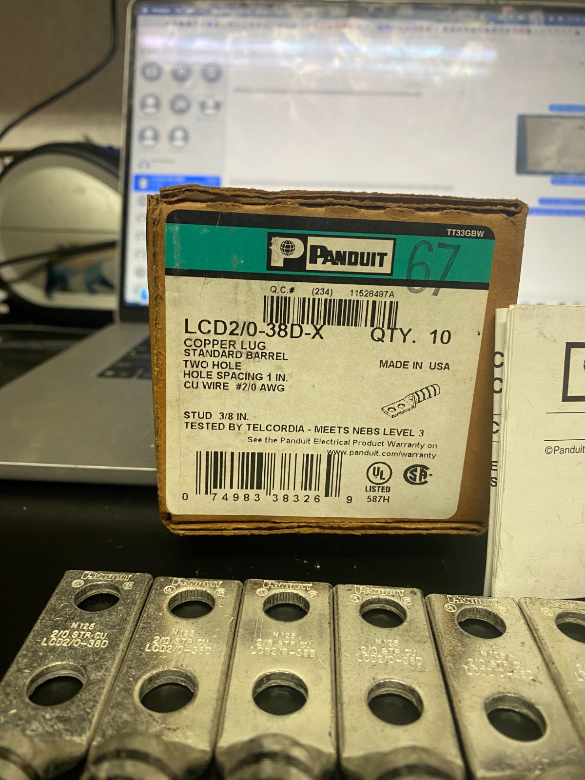 Panduit LCD2/0-38DX, 2/0 AWG Copper, 3/8″ Stud, Compression Cable Lug, 9 pieces