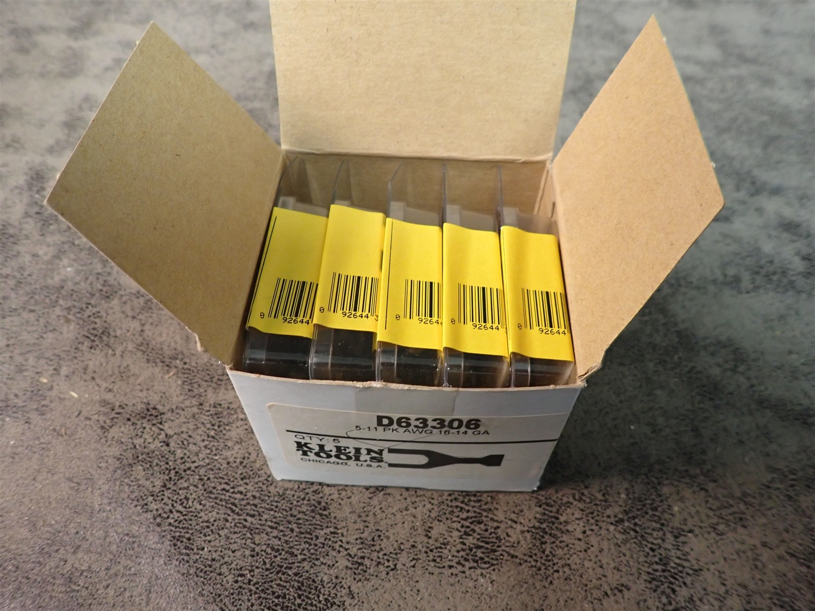 Klein/Vaco D63306 Insulated Spade Terminals 16-14 AWG 5-11 Packs 55 Total (G109)