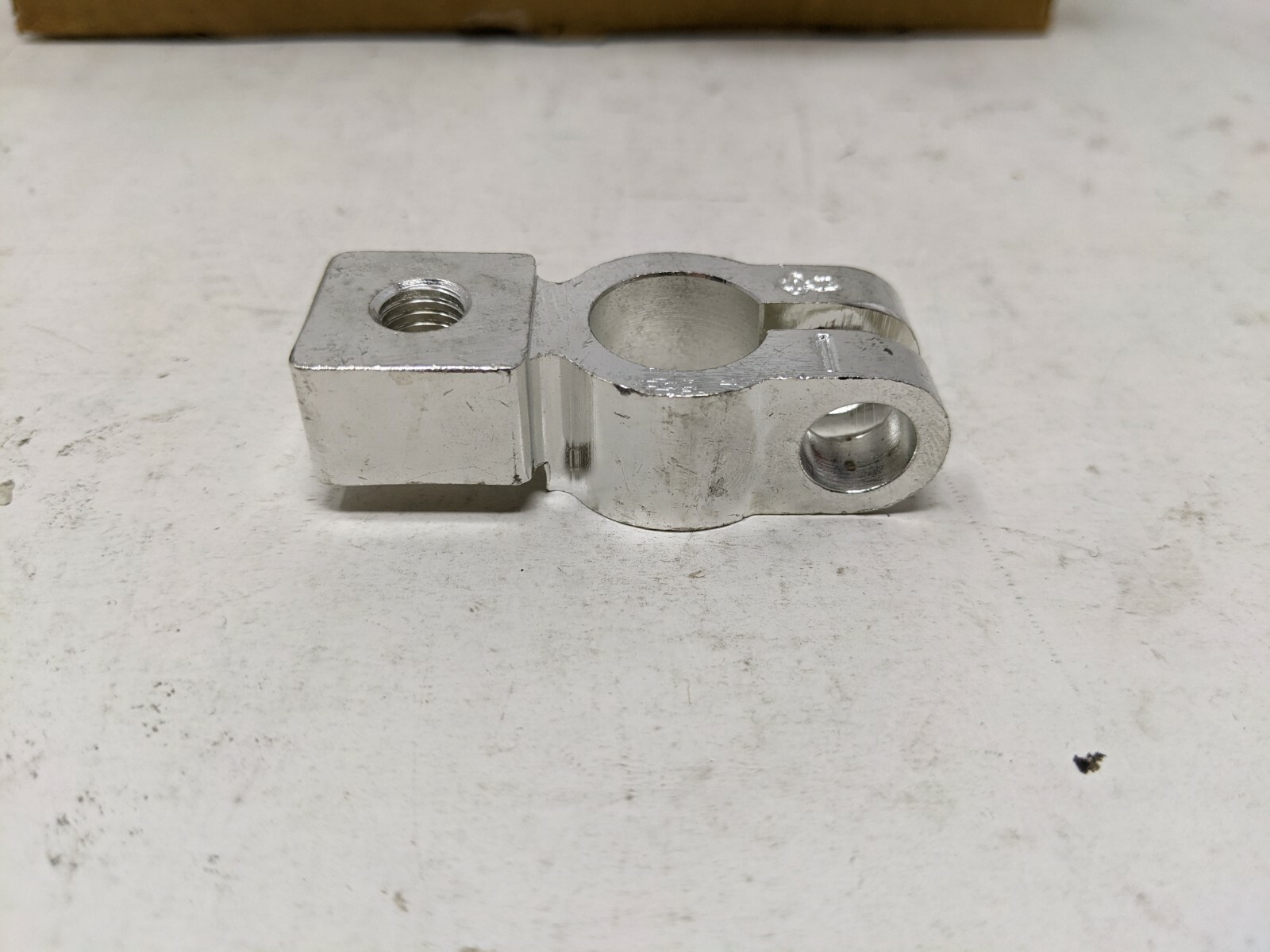 case of 34 TE Battery post Clamp Negative (HC5901) 2011/65/EU Substance Comp