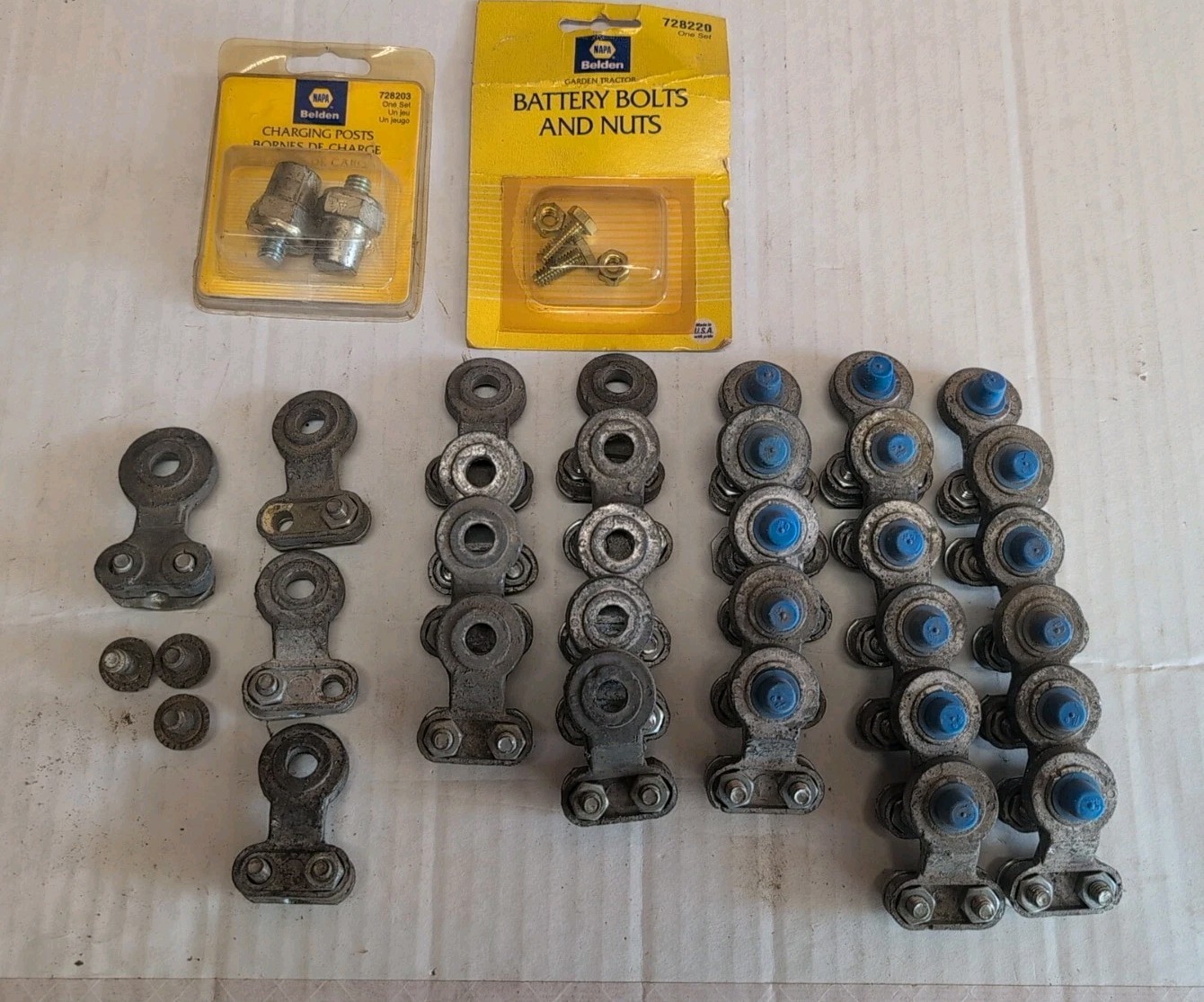Lot Of 30 Side Post Auto Truck Battery Terminals for 6 to 1 Gauges wire clamps