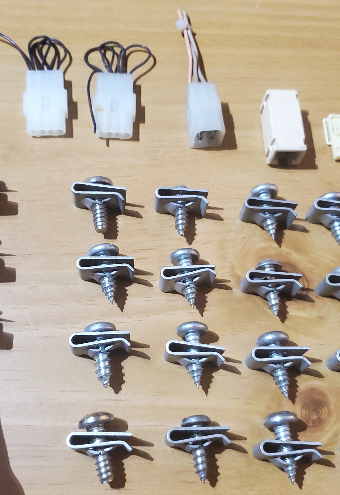 Large Lot Mixed Automotive Wiring Connectors Hardware Mounting Clips Harness