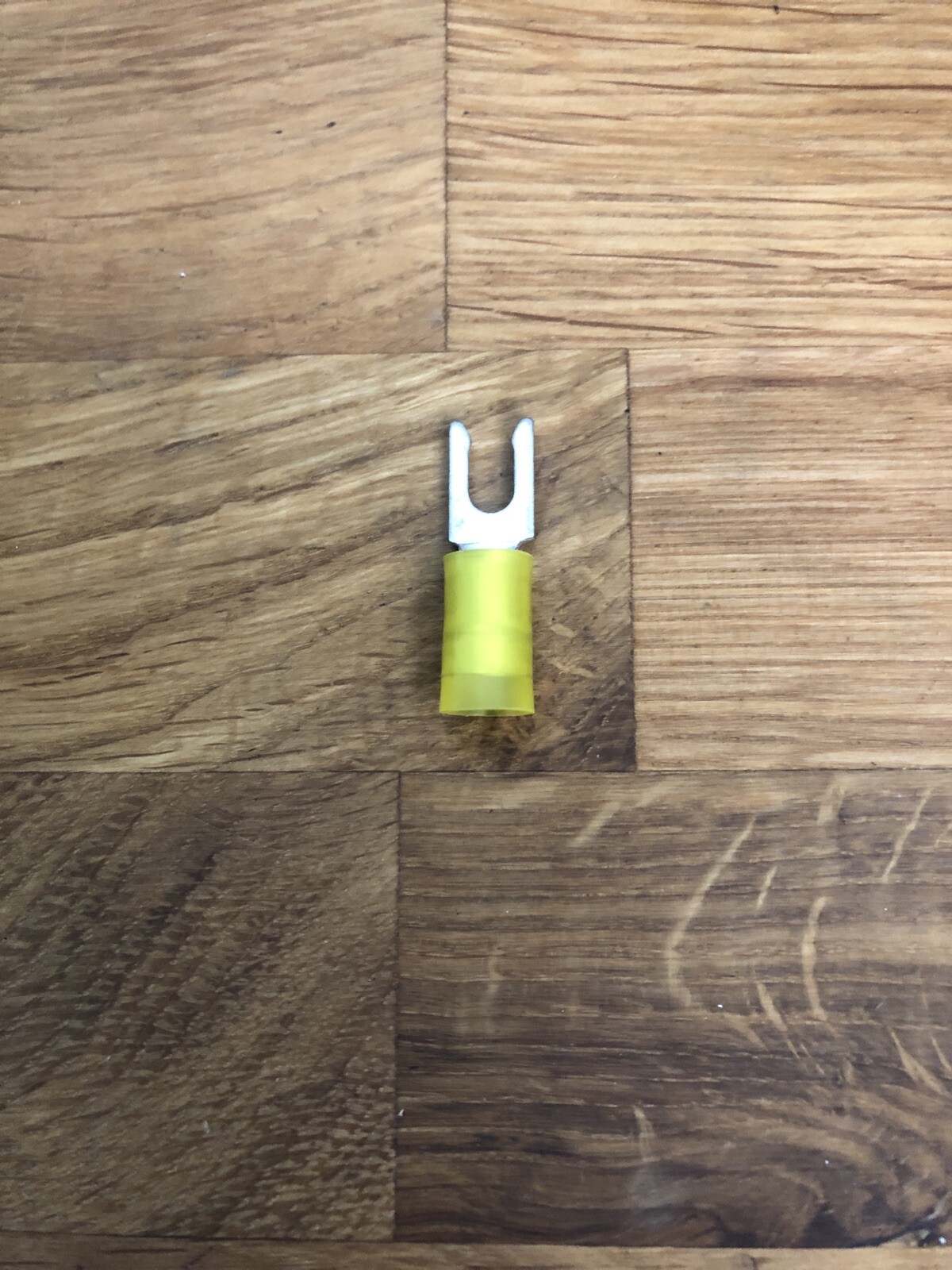 Qty 100 Panduit PN10-8LF-D Yellow 8 Stud Spade Terminal Connector 10-12 AWG