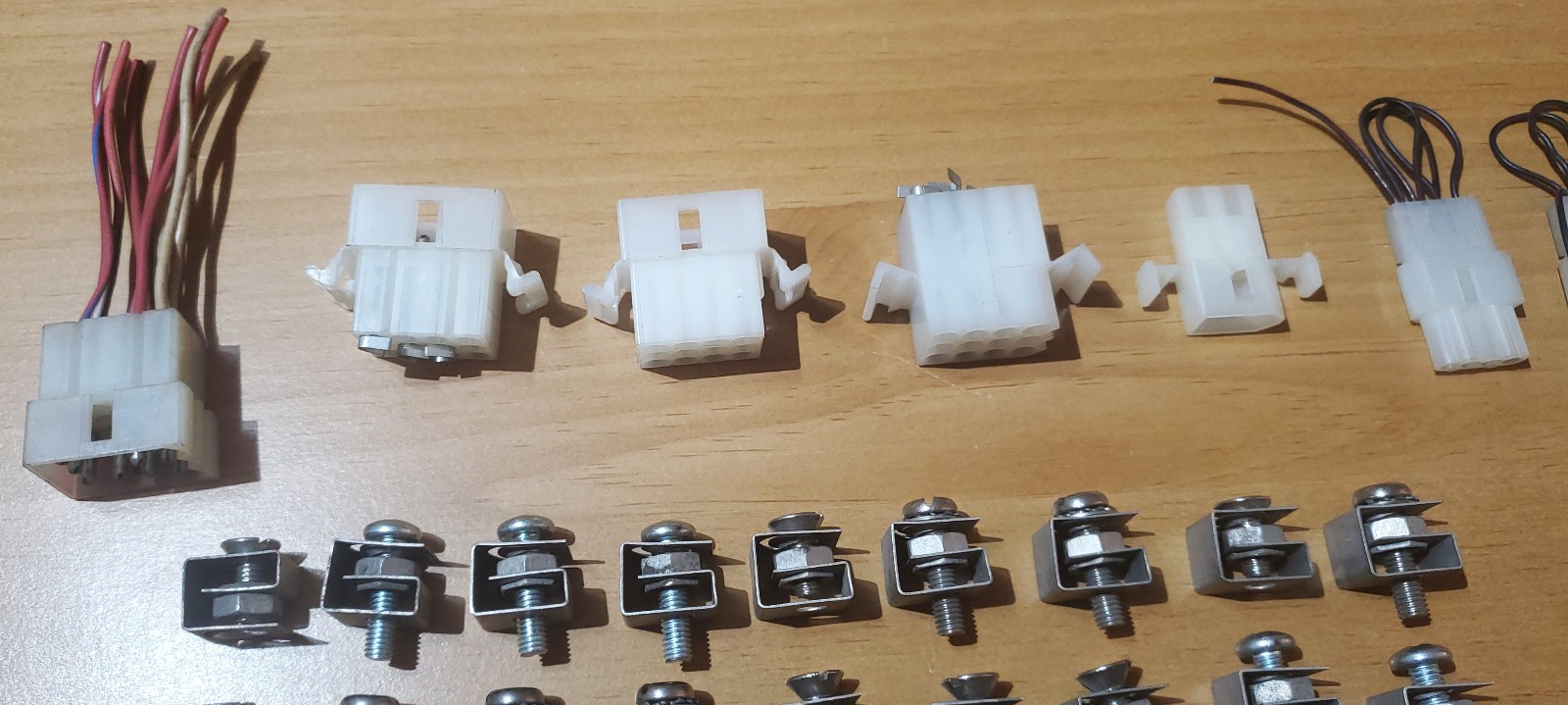 Large Lot Mixed Automotive Wiring Connectors Hardware Mounting Clips Harness