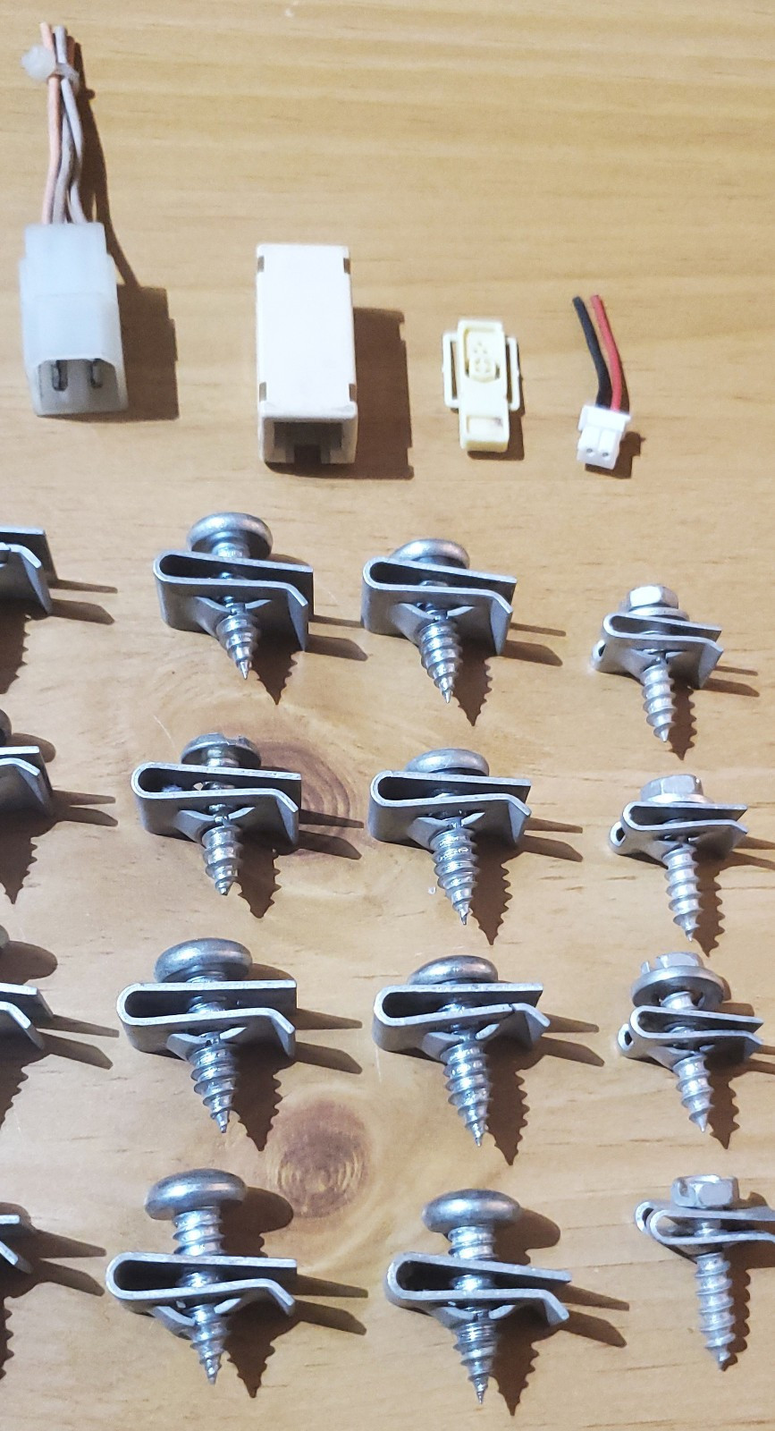 Large Lot Mixed Automotive Wiring Connectors Hardware Mounting Clips Harness