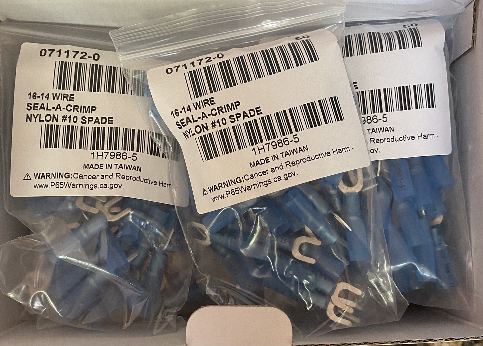 Imperial Seal-A-Crimp Sealed Heat Shrink Spade, Blue, 16-14 AWG 10″ (500 Pieces)