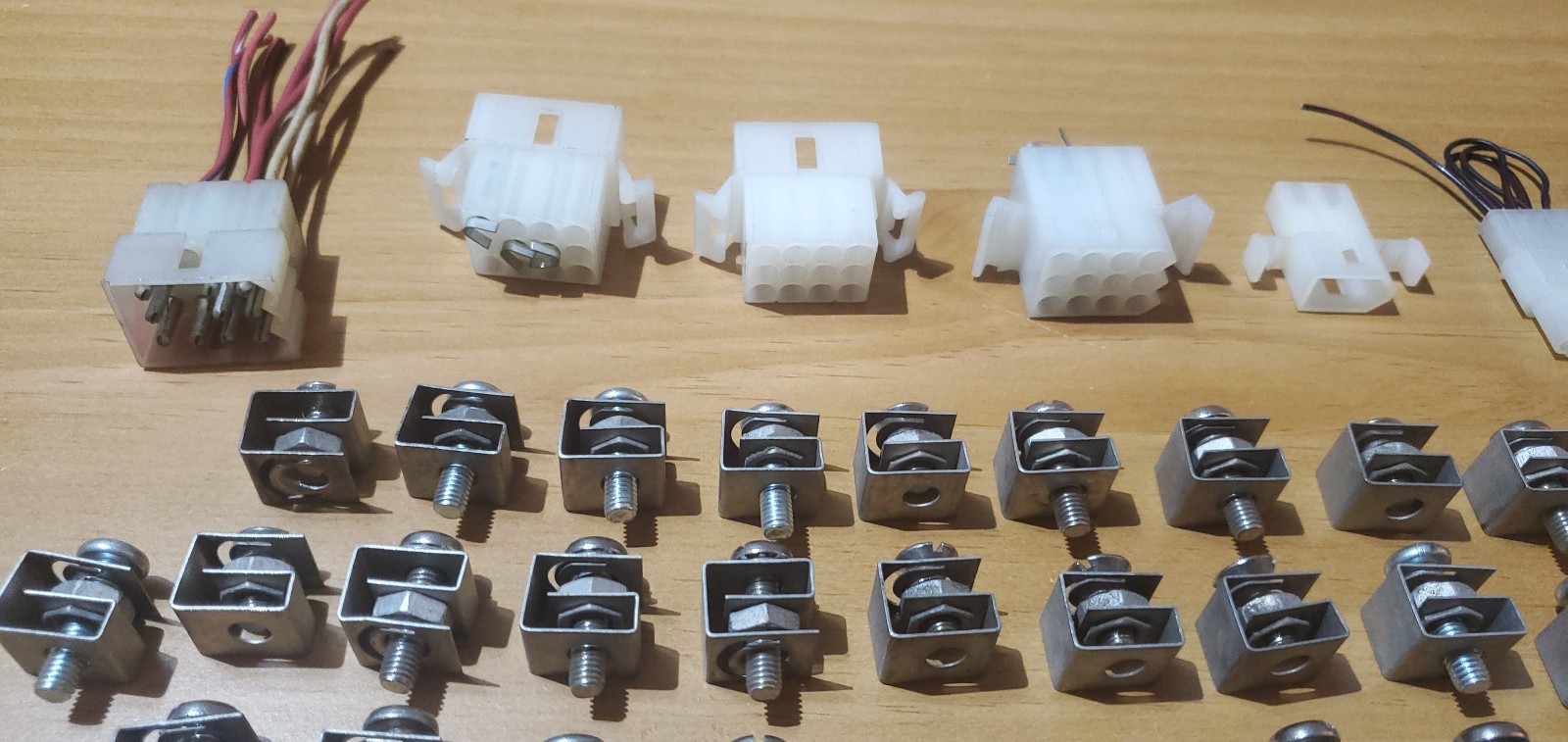 Large Lot Mixed Automotive Wiring Connectors Hardware Mounting Clips Harness
