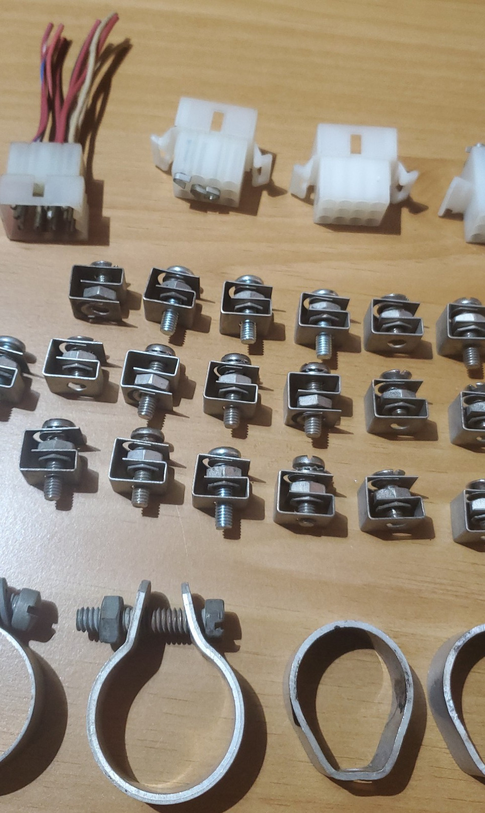Large Lot Mixed Automotive Wiring Connectors Hardware Mounting Clips Harness