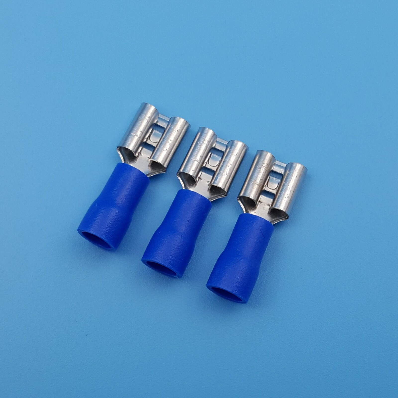100Pcs Blue Female 6.3mm Spade Quick Disconnect 16-14 AWG Wire Crimp Terminals