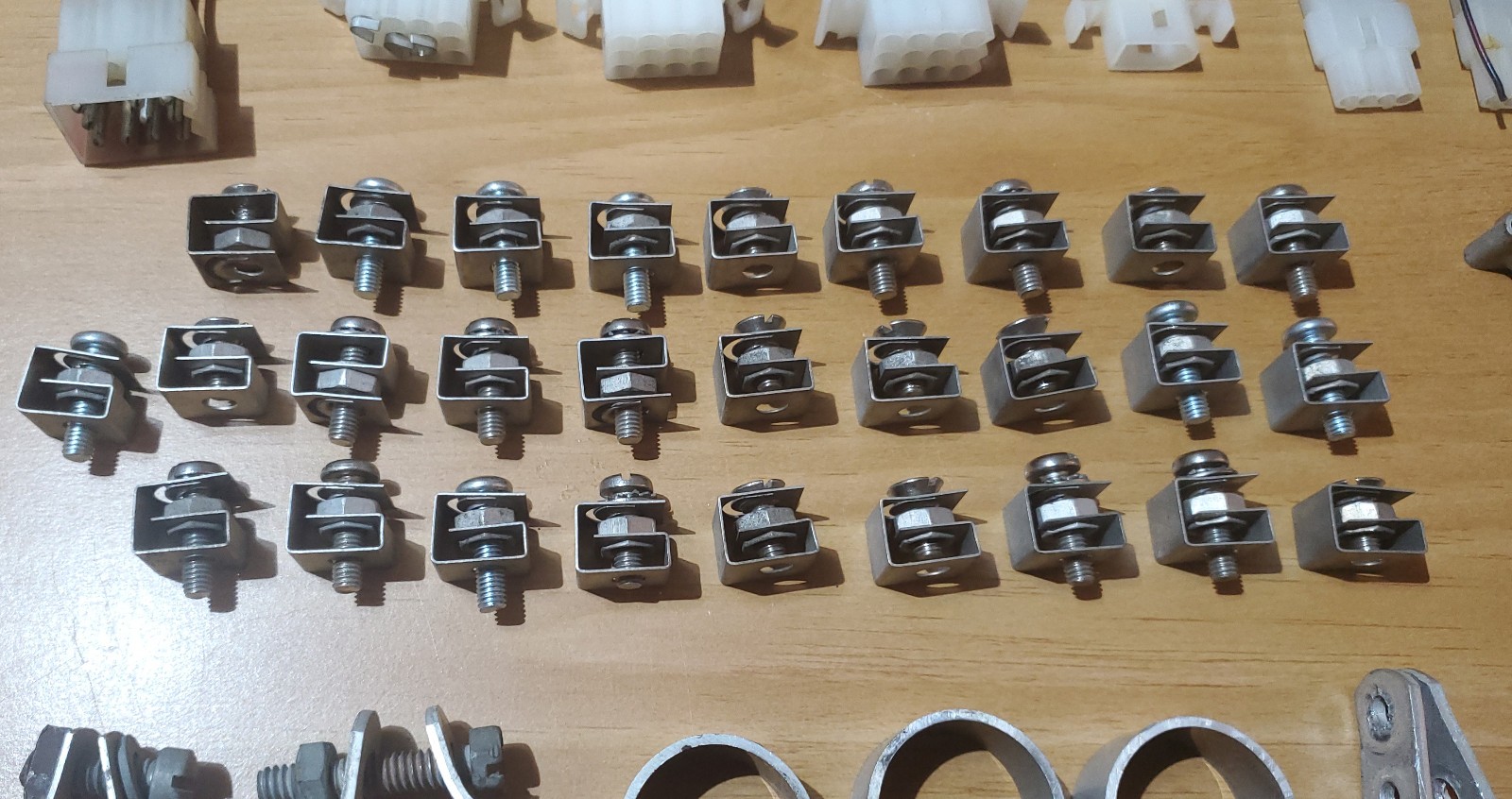 Large Lot Mixed Automotive Wiring Connectors Hardware Mounting Clips Harness