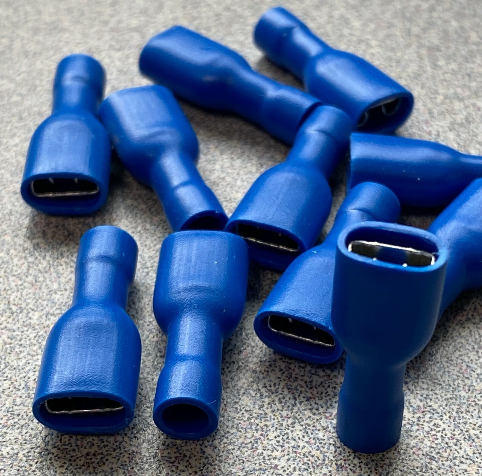 16-14 GAUGE 100 PACK VINYL FULLY INSULATED QUICK DISCONNECT FEMALE .250 TERMINAL