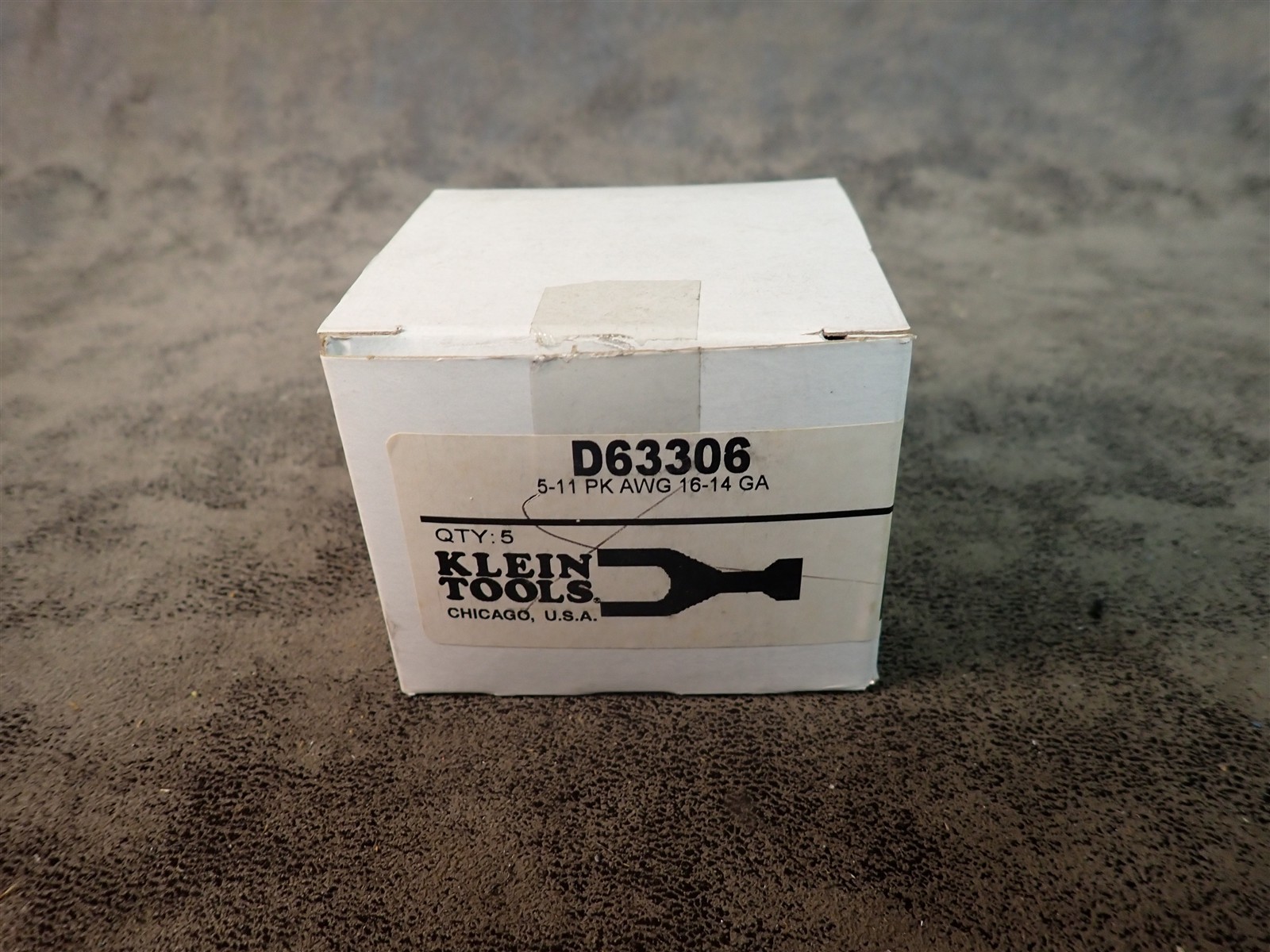 Klein/Vaco D63306 Insulated Spade Terminals 16-14 AWG 5-11 Packs 55 Total (G109)