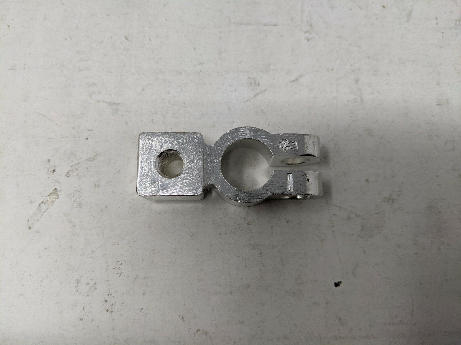 case of 34 TE Battery post Clamp Negative (HC5901) 2011/65/EU Substance Comp