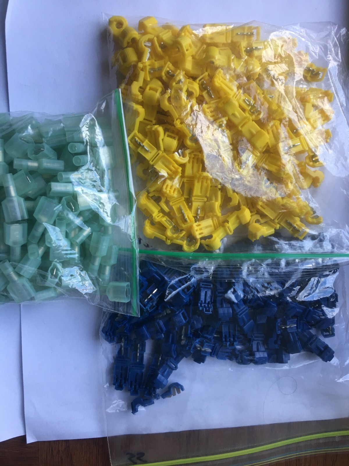 200Pcs T-Taps Quick Splice Scotch Lock Spade Wire Terminal Conectors Crimp Cable