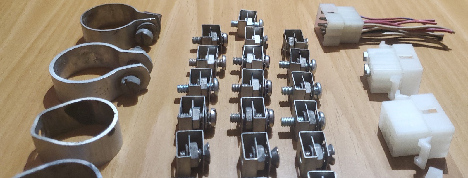 Large Lot Mixed Automotive Wiring Connectors Hardware Mounting Clips Harness
