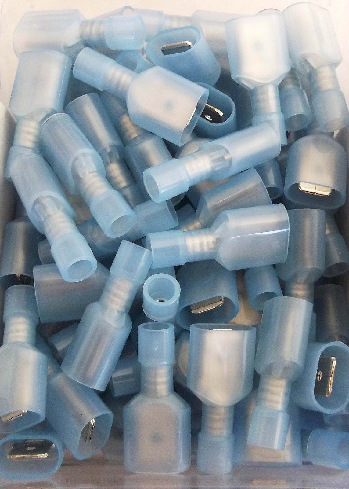 400 GB MALE DISCONNECT WIRE CONNECTORS 16-14 AWG FULLY INSULATED NYLON SPADE