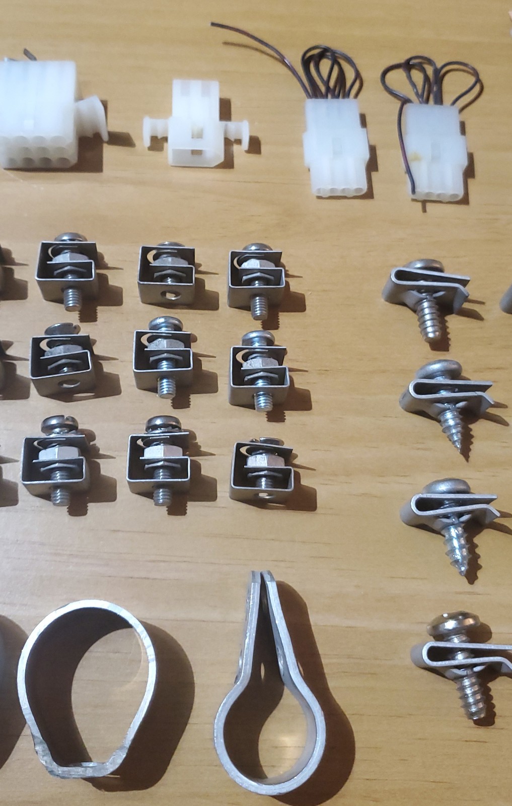 Large Lot Mixed Automotive Wiring Connectors Hardware Mounting Clips Harness